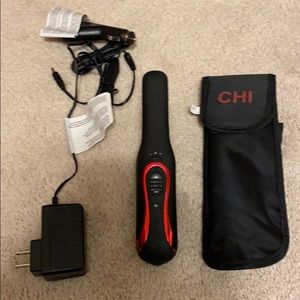 Chi wireless straightener with cord and case.